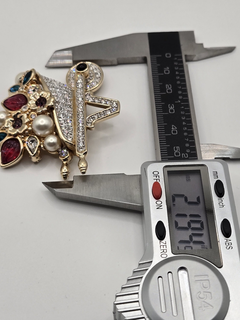 Swarovski Crystal Garden Wheelbarrow Brooch – Retired 1999 SCS – Like New - Picture 13 of 13